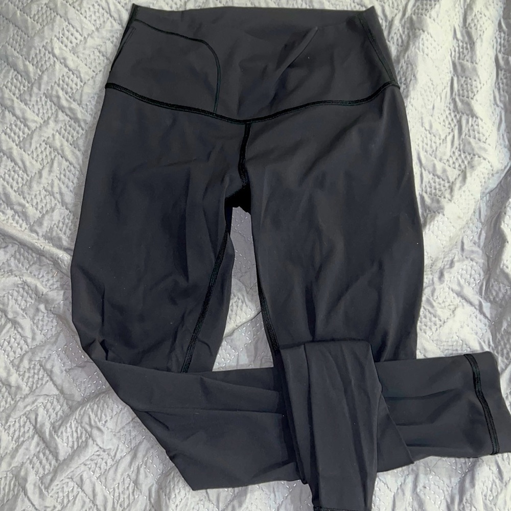 Like brand new LUlu black high rise Lux leggings size 6.